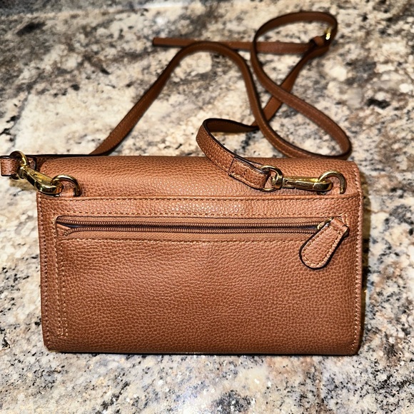 Tommy Hilfiger Crossbody Trifold Wallet - Picture 3 of 3